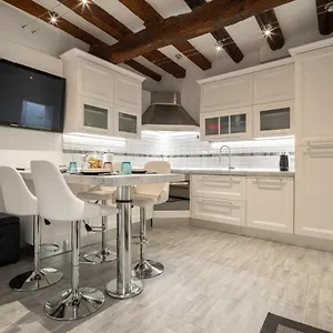 ai-fradei-boutique-apartment.hotelslidodijesolo.com/