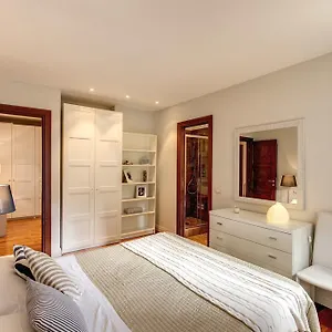 trevi-chic-apartment.it-romehotels.com/